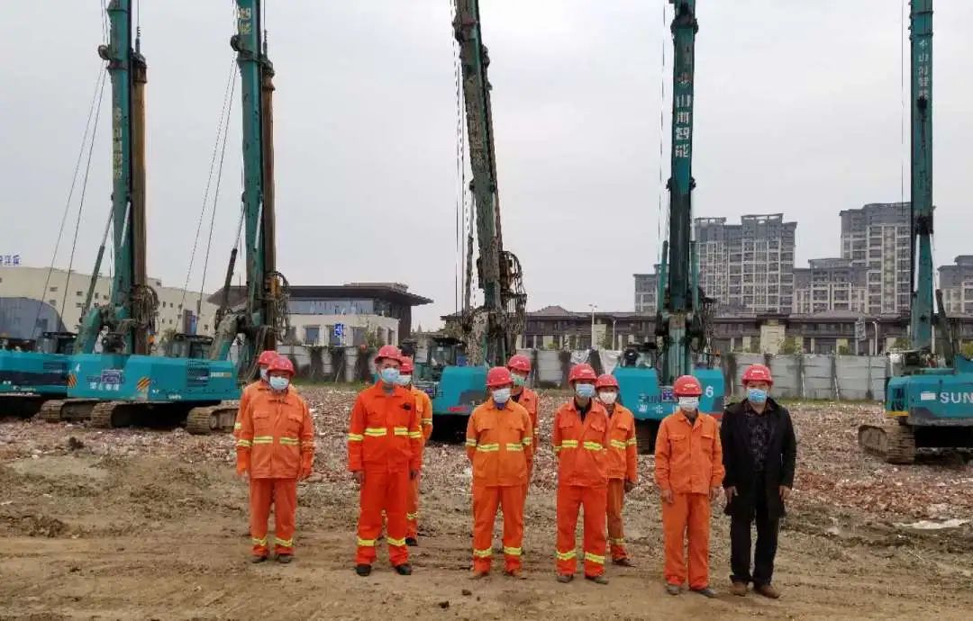 颯！他以11臺旋挖鉆占領(lǐng)荊州房建市場