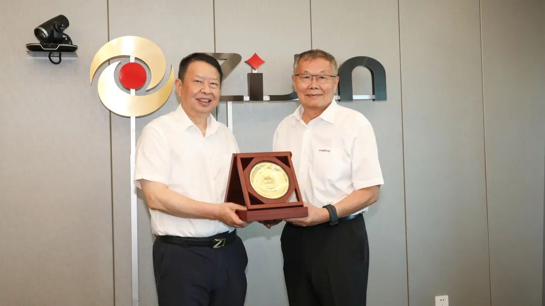 理想成就未來！何清華受邀赴世界500強(qiáng)企業(yè)紫金礦業(yè)集團(tuán)作專題講座