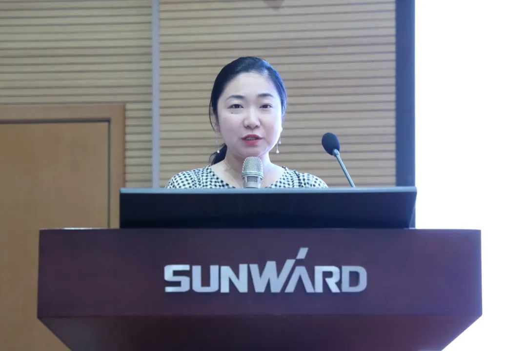 繽紛“暑”假，不負(fù)所“托”！山河智能職工子女暑期托管班結(jié)業(yè)啦